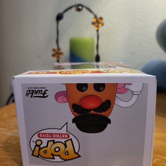 Mr. Potato Head (Mixed Up) Target Exclusive Funko Pop - Picture 5 of 10